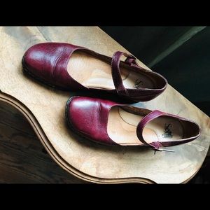 Sofft mary jane flats maroon